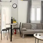 Stylish Retreat In The Heart Of *