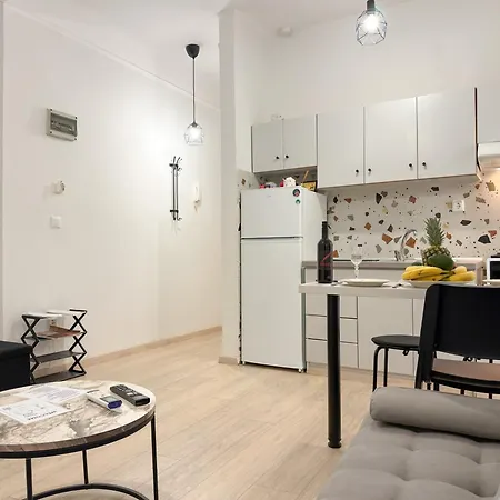 Stylish Retreat In The Heart Of 테살로니키