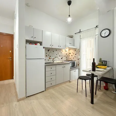 Stylish Retreat In The Heart Of סלוניקי