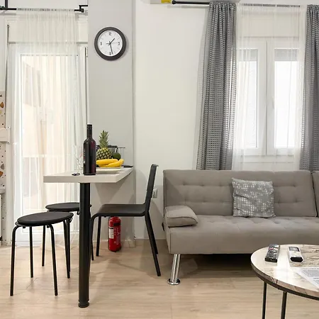 Stylish Retreat In The Heart Of *
