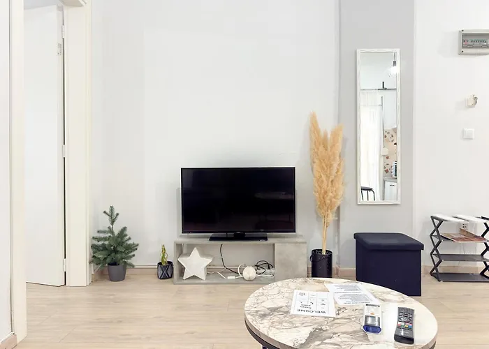 Stylish Retreat In The Heart Of Салоники