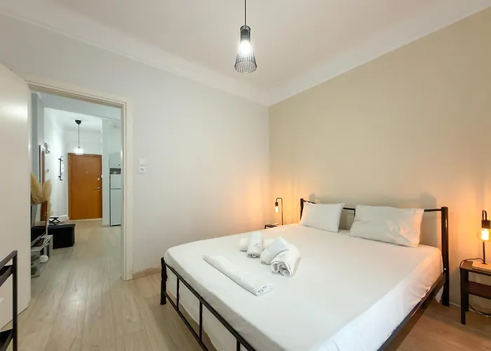 Stylish Retreat In The Heart Of Tesalónica