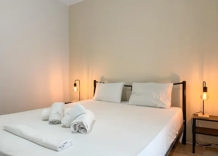 Stylish Retreat In The Heart Of *