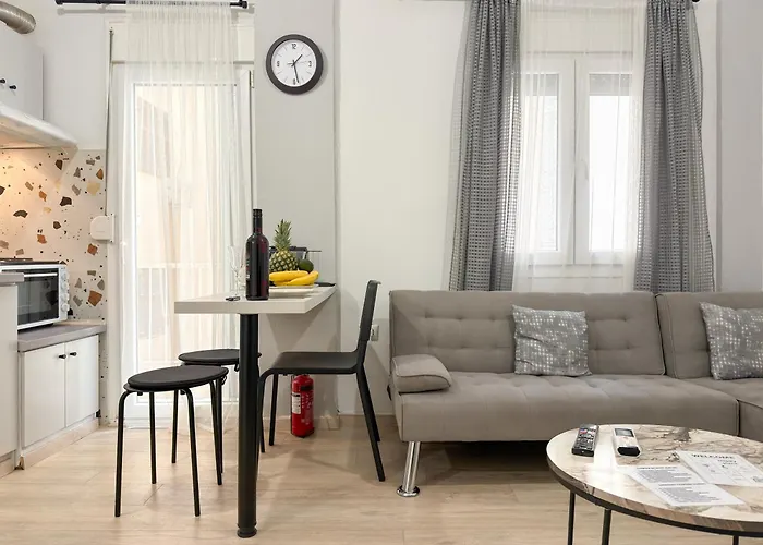 Stylish Retreat In The Heart Of *