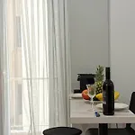 Stylish Retreat In The Heart Of Apartment